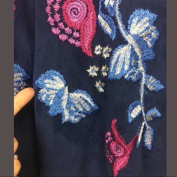 Zara woman Faux Suede Embroidered Floral Blouse - Picture 5 of 8